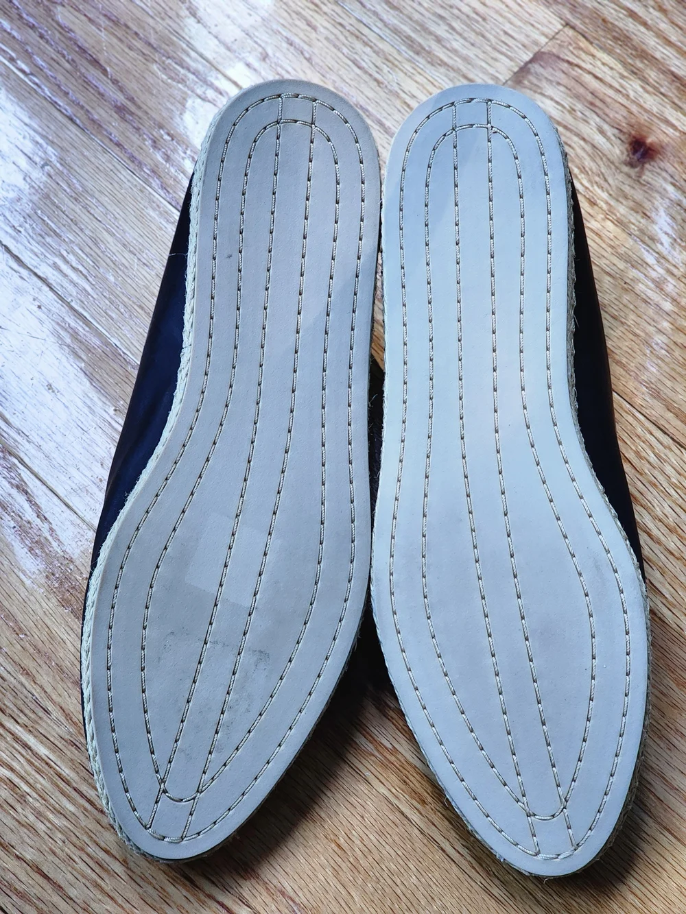 Vince sleek slip